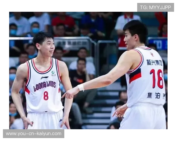 CBA焦泊乔篮下力量训练更强硬：开启全新竞技高度